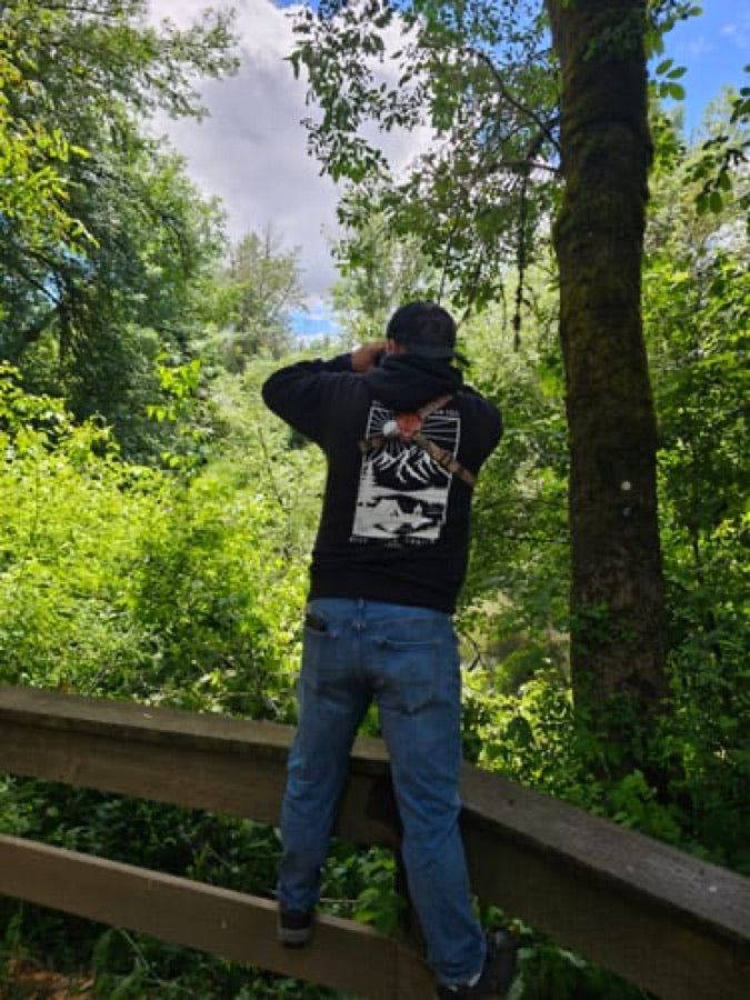 A customer wearing AukCliff, photo 3
