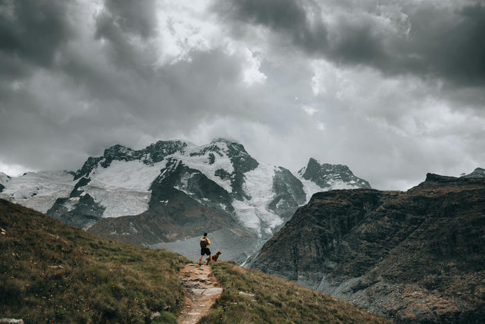 What to Wear Hiking: The Layering System Every Guide Swears By