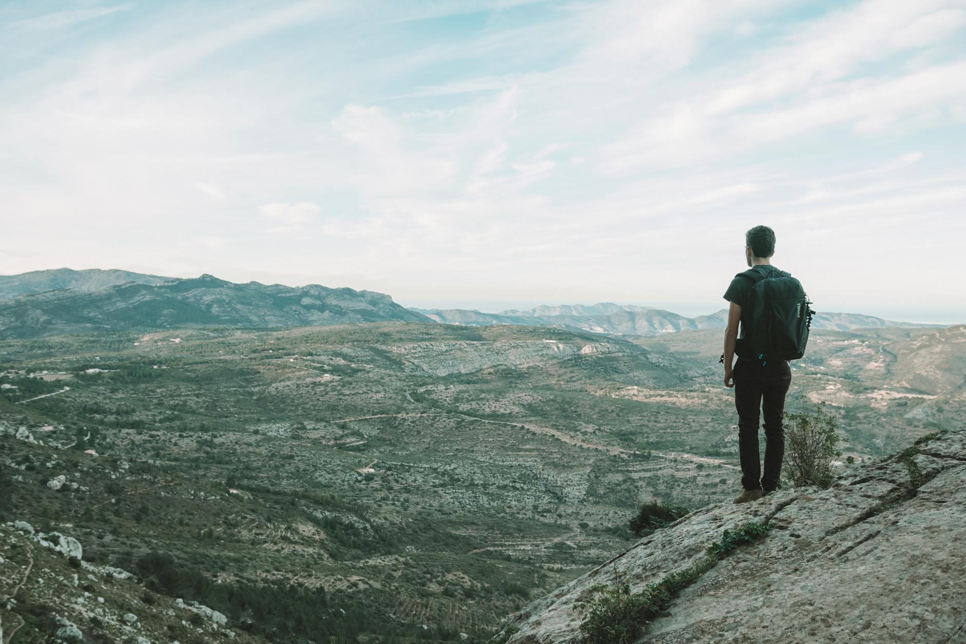 Best Hiking and Trail Apps 2026: GPS, Tracking, and Navigation