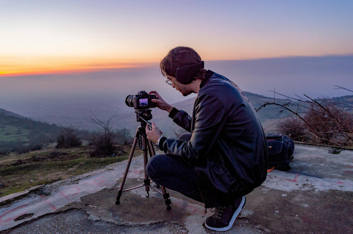 What Landscape Photographers Wear: The Layering System Behind the Magic Hour