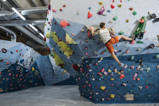 What Is Bouldering? A Beginner's Complete Guide