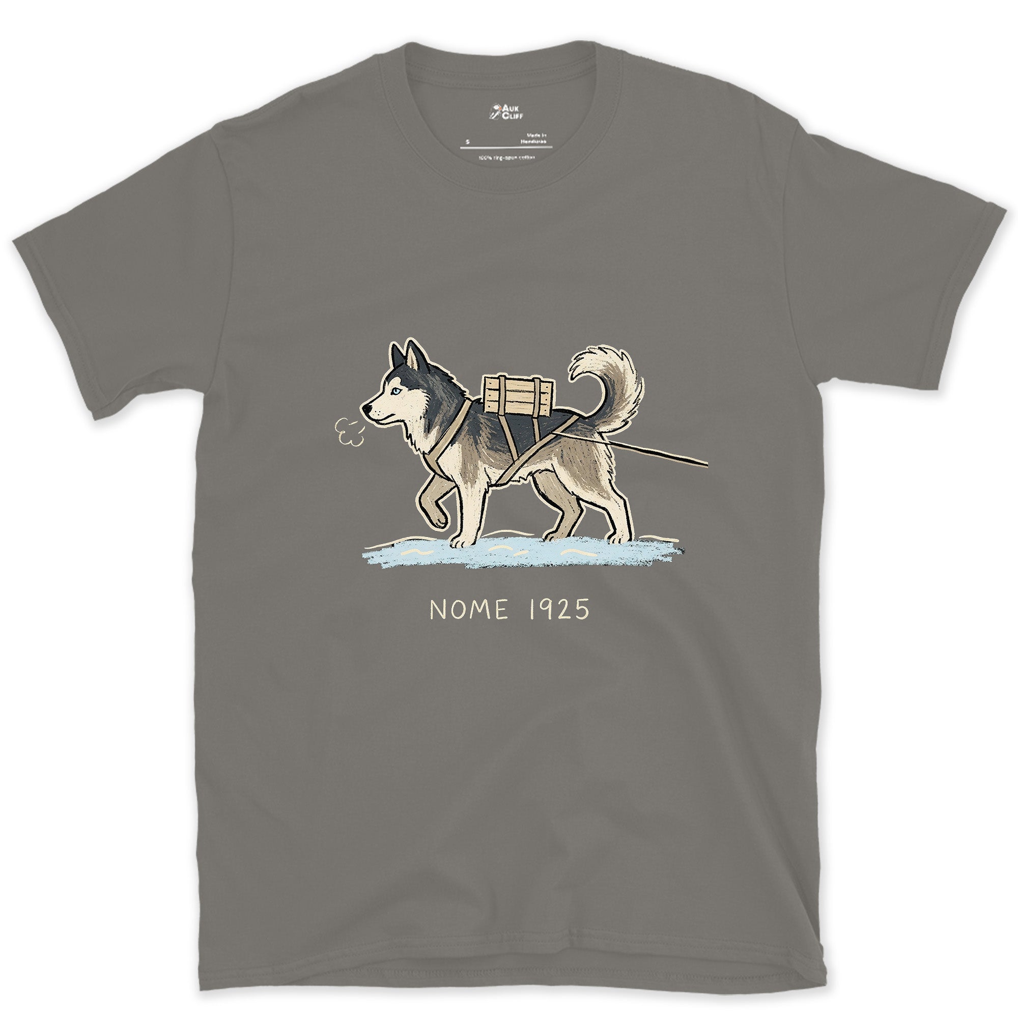 Nome 1925, Husky in Harness on the Trail design on a Charcoal Gildan Softstyle t-shirt