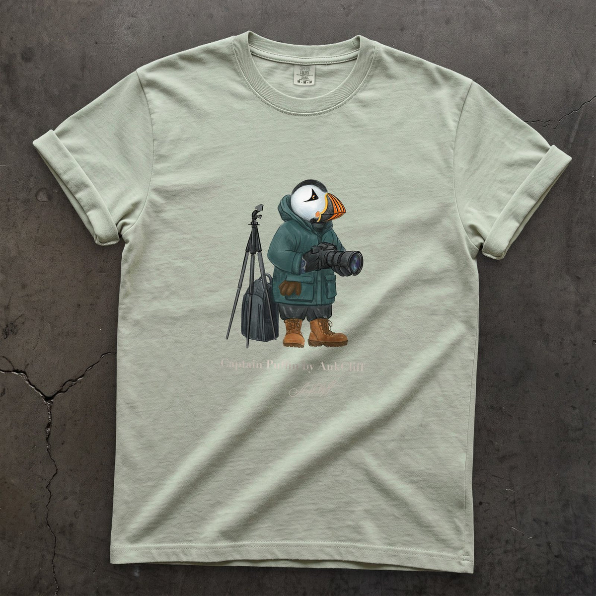 Captain Puffin Wildlife Photographer on a Bay Comfort Colors t-shirt
