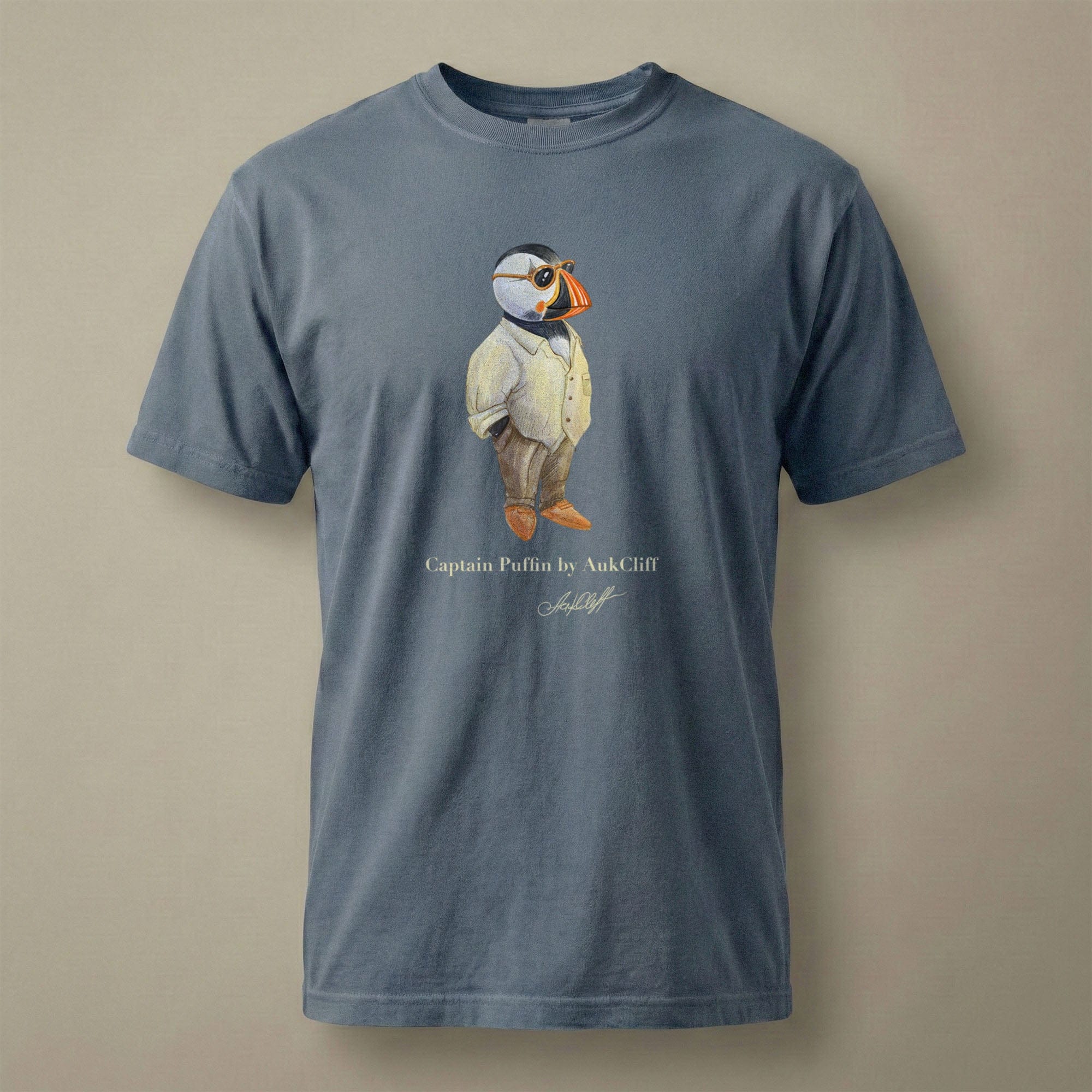 AukCliff Captain Puffin T-shirt Captain Puffin™ Fashion Explorer Comfort Colors T-Shirt