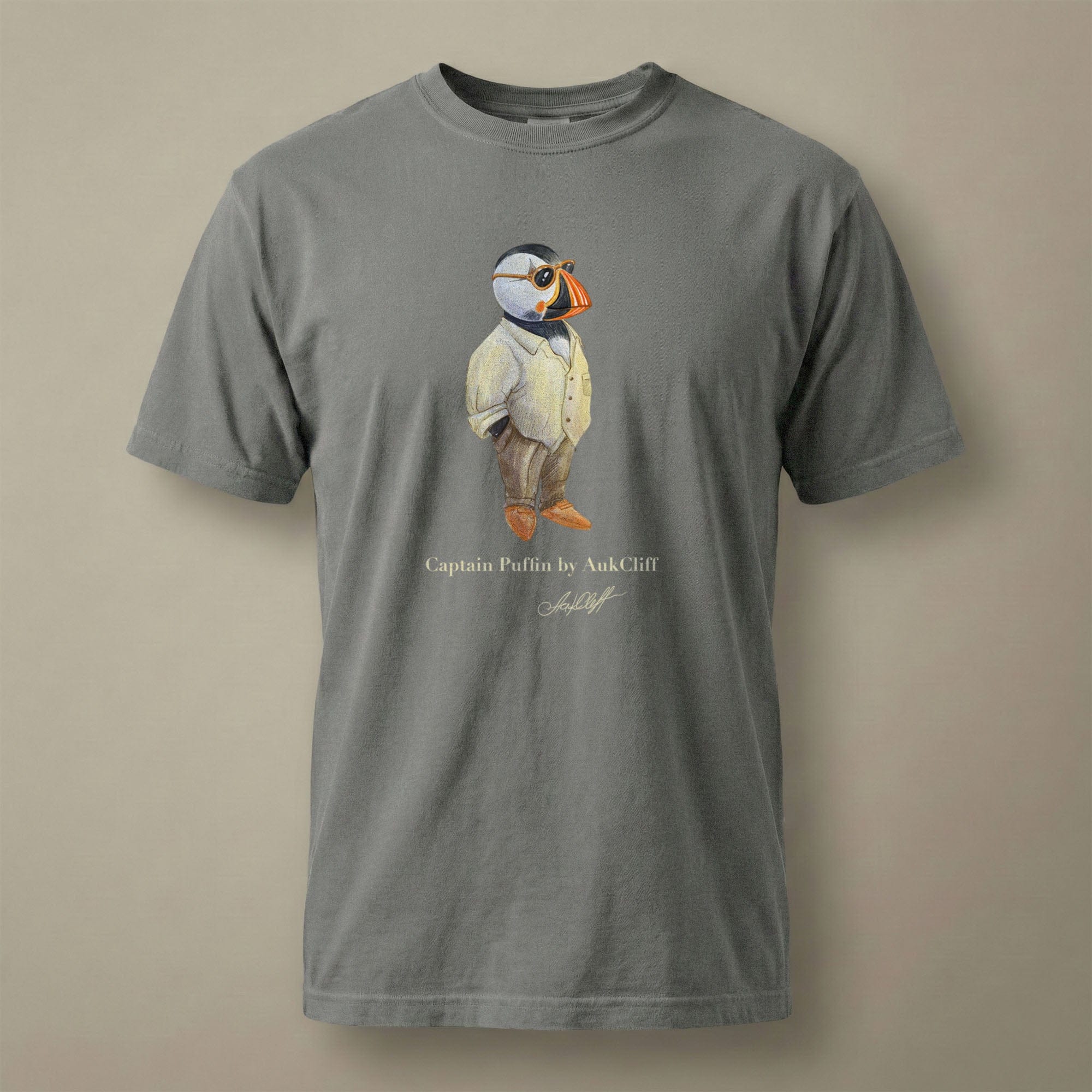 AukCliff Captain Puffin T-shirt Captain Puffin™ Fashion Explorer Comfort Colors T-Shirt